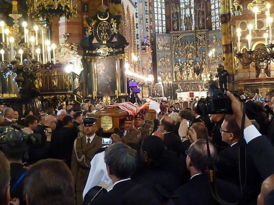 Pogrzeb Lecha i Marii Kaczyńskich w Krakowie
