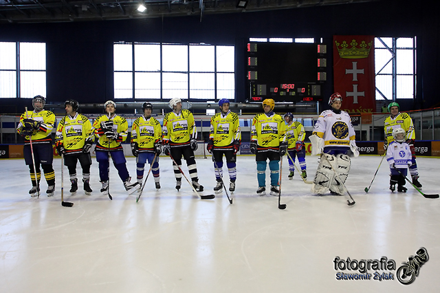 XI Charytatywny Turniej Hokejowy_05