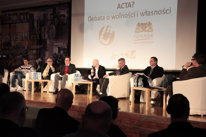 Debata o ACTA_15