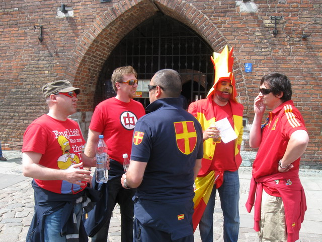 Kibice na Dlugiej_02