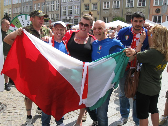 Kibice na Dlugiej_31