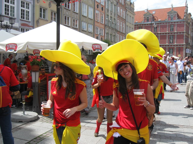 Kibice na Dlugiej_35