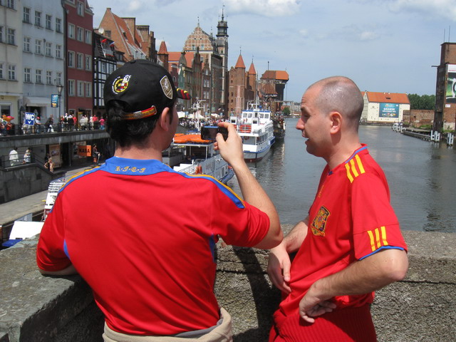 Kibice na Dlugiej_51