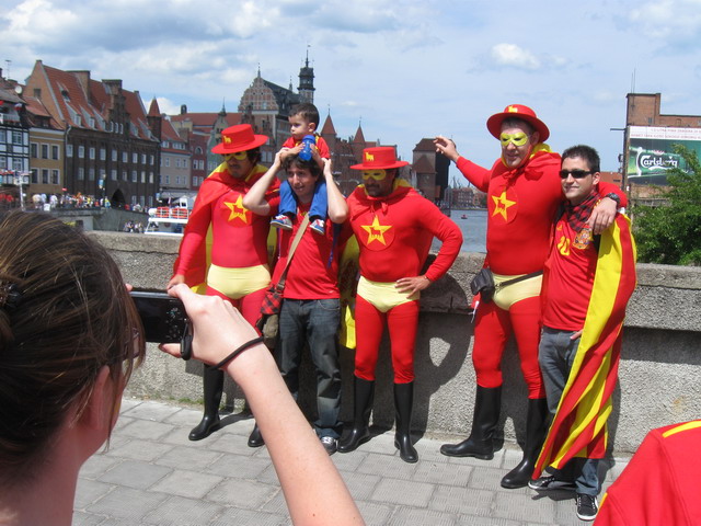 Kibice na Dlugiej_56