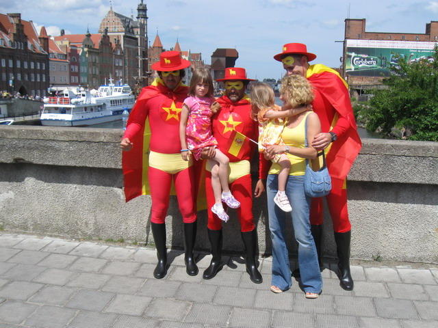 Kibice na Dlugiej_57