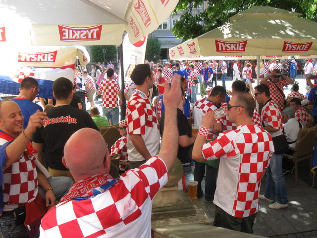 Kibice Hiszpanii i Chorwacji_73