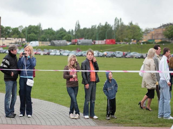 Przygotowania przed przyjściem fali - Tczew 24 maja 2010