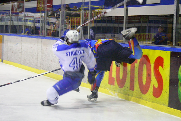 Stoczniowiec - Podhale 13-03-2011