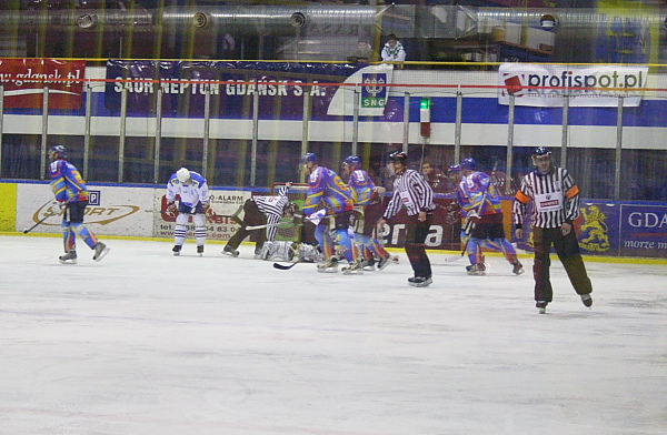 Stoczniowiec - Podhale 13-03-2011