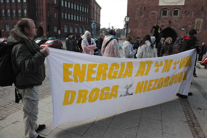 Protest przeciw budowie elektrowni atomowej