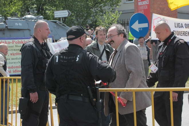 3 marsz pustych garnkow_04