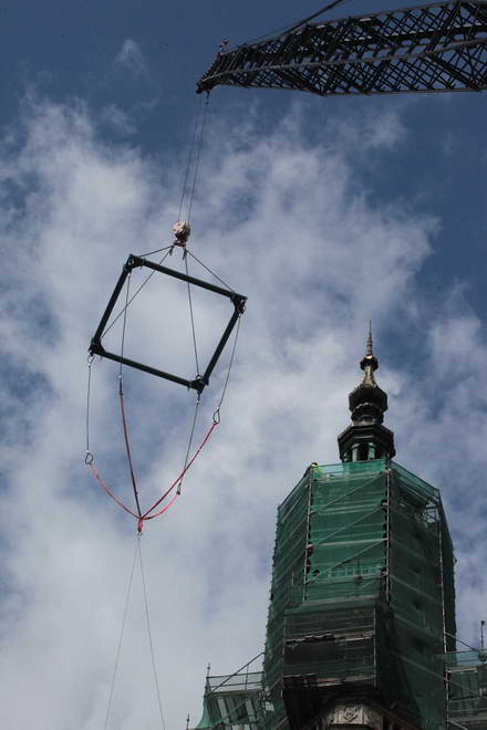 Demontaz helmu ratusza glownego_02