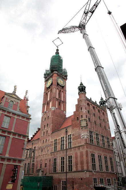 Demontaz helmu ratusza glownego_05