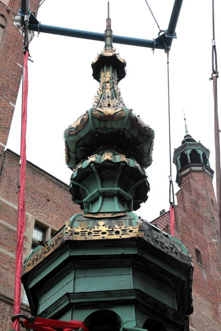 Demontaz helmu ratusza glownego_12