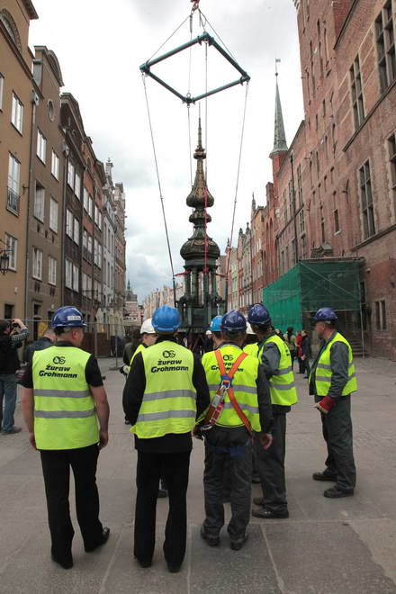 Demontaz helmu ratusza glownego_14