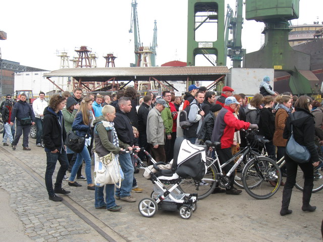 1025 wodowanie w Stoczni Gdansk_05