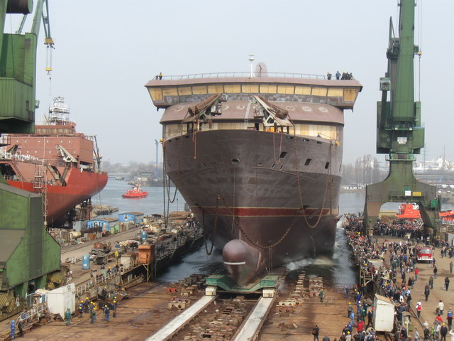 1025 wodowanie w Stoczni Gdansk_30