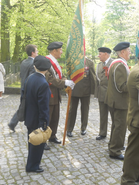 Cmentarz zolnierzy Armii Czerwonej 2012 rok_04