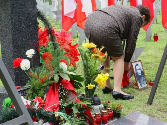 Uroczystości na cmentarzu żołnierzy radzieckich