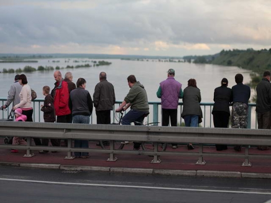 Przygotowania przed przyjściem fali - Tczew 24 maja 2010