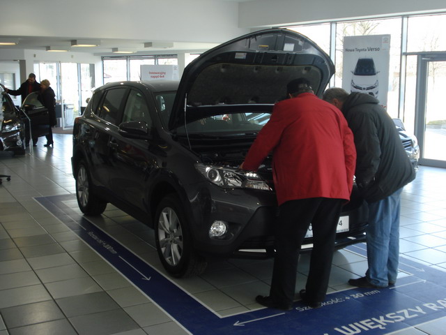 Toyota RAV4_03