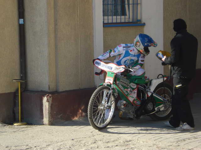 Trening żużlowców Wybrzeża 19-03-2011