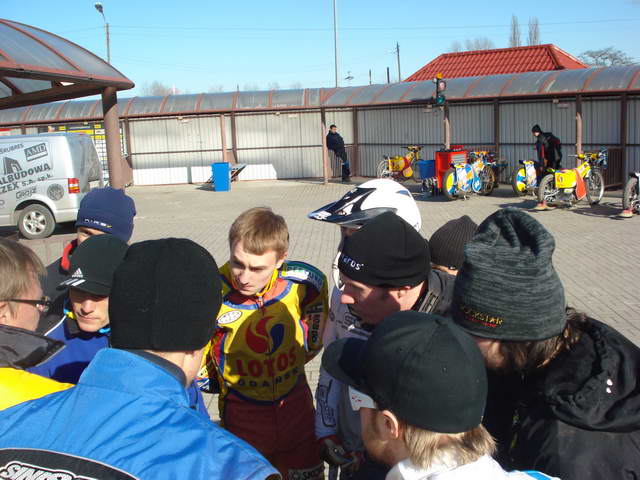 Trening żużlowców Wybrzeża 19-03-2011