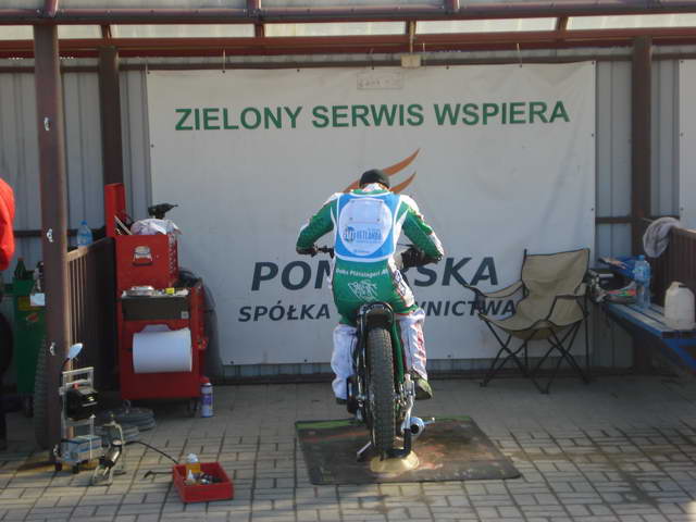 Trening żużlowców Wybrzeża 19-03-2011