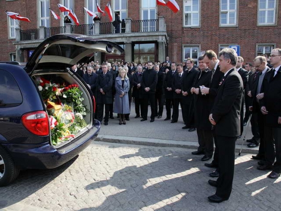 Przeniesienie trumny Macieja Płażyńskiego do Bazyliki Mariackiej