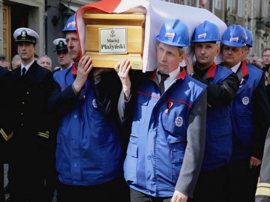 Przeniesienie trumny Macieja Płażyńskiego do Bazyliki Mariackiej