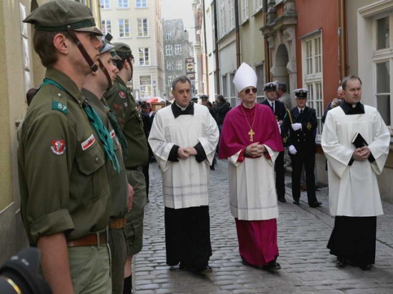 Przeniesienie trumny Macieja Płażyńskiego do Bazyliki Mariackiej