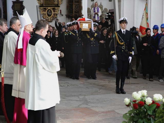 Przeniesienie trumny Macieja Płażyńskiego do Bazyliki Mariackiej