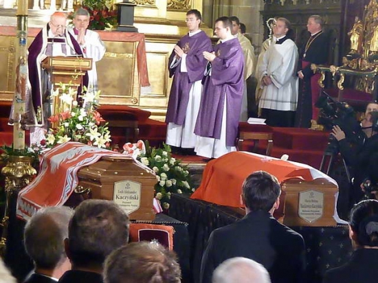 Pogrzeb Lecha i Marii Kaczyńskich w Krakowie