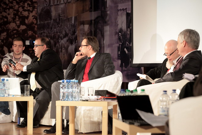 Debata o ACTA_09