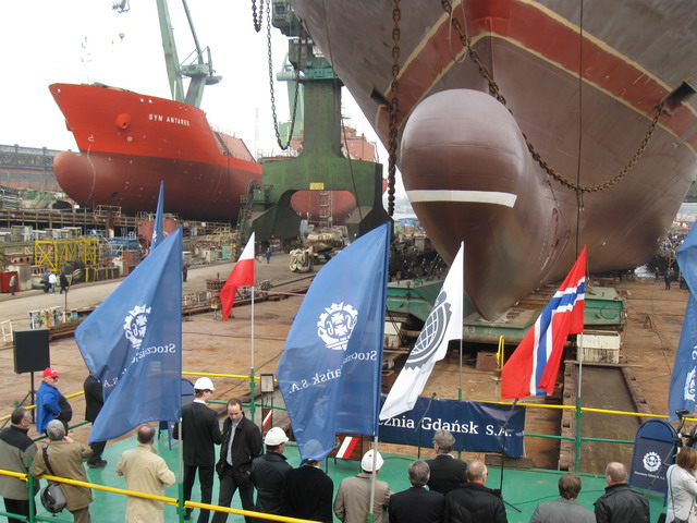 1025 wodowanie w Stoczni Gdansk_21