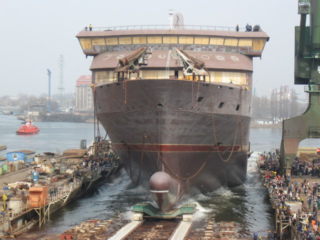 1025 wodowanie w Stoczni Gdansk_31