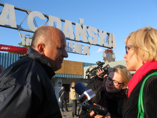 Happening pod brama Stoczni_19
