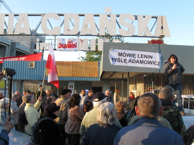 Happening pod brama Stoczni_24