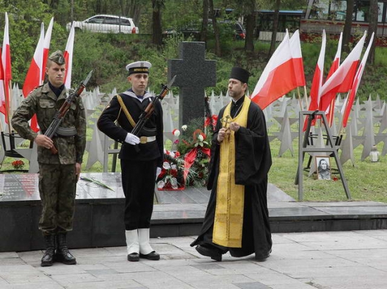 Uroczystości na cmentarzu żołnierzy radzieckich