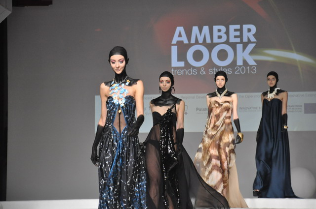 Gala Amber Look_103